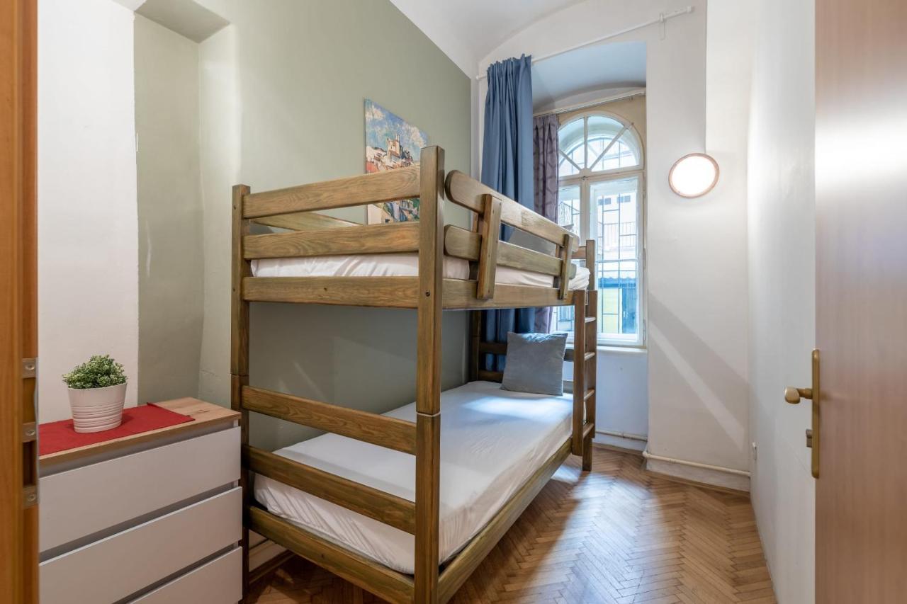 Spacious 3 Bedroom Apartment In The Heart Of Prag Eksteriør billede